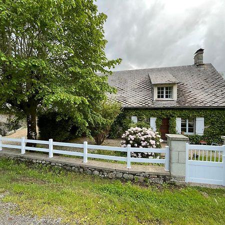 Une Pause En Correze Sarroux Exterior photo