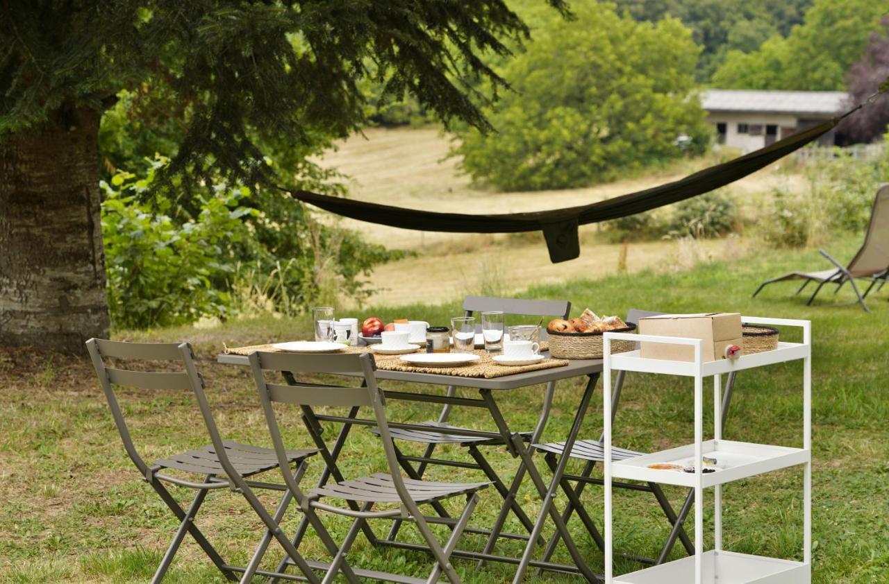 Une Pause En Correze Sarroux Exterior photo
