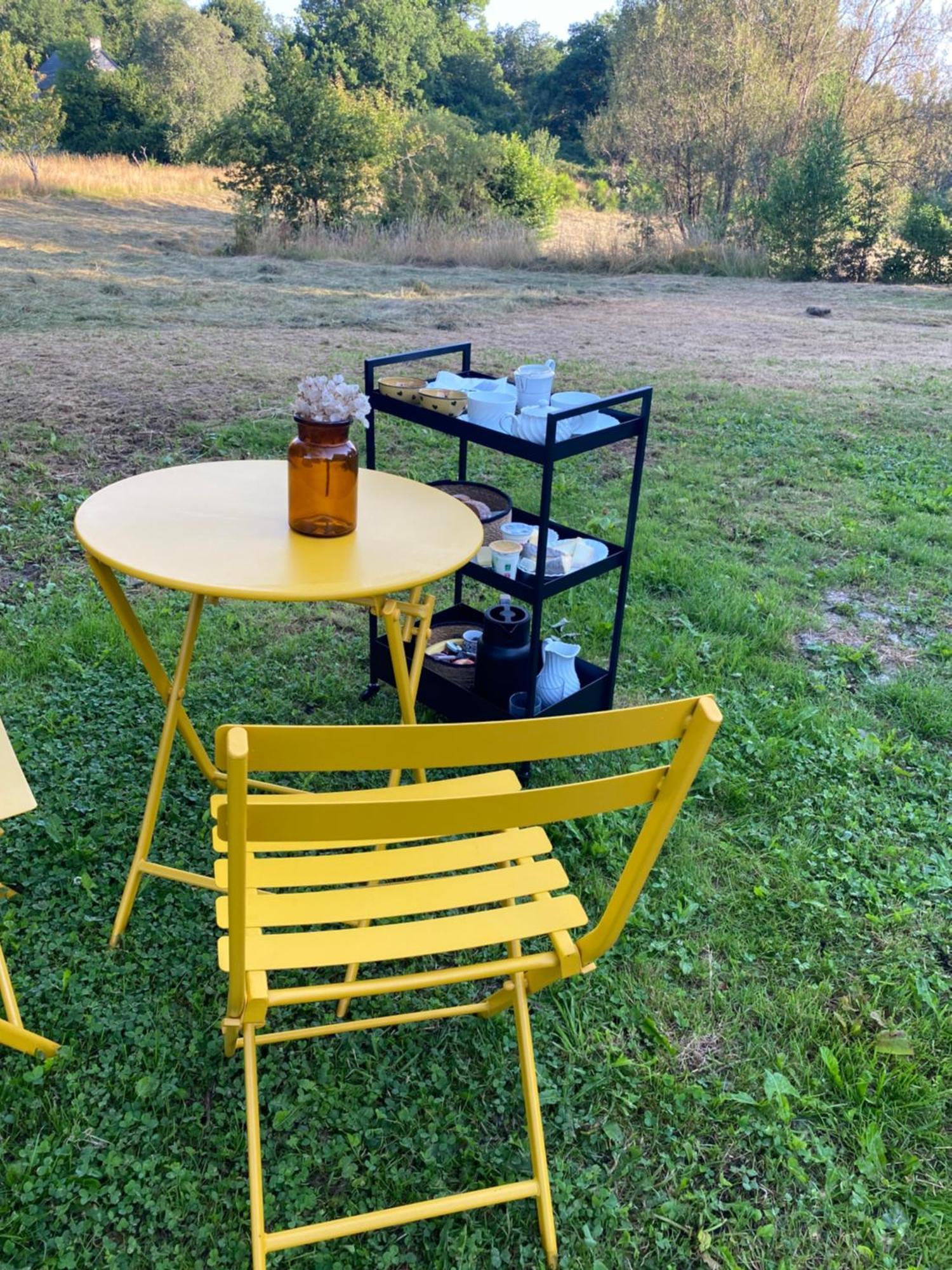 Une Pause En Correze Sarroux Exterior photo